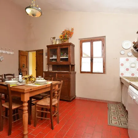 Casale Vittoria - Happy * Marti